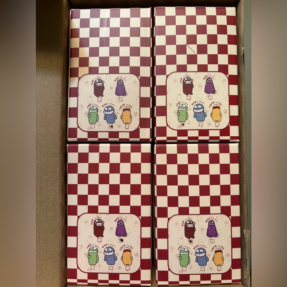 New 4 pack Monster Candles